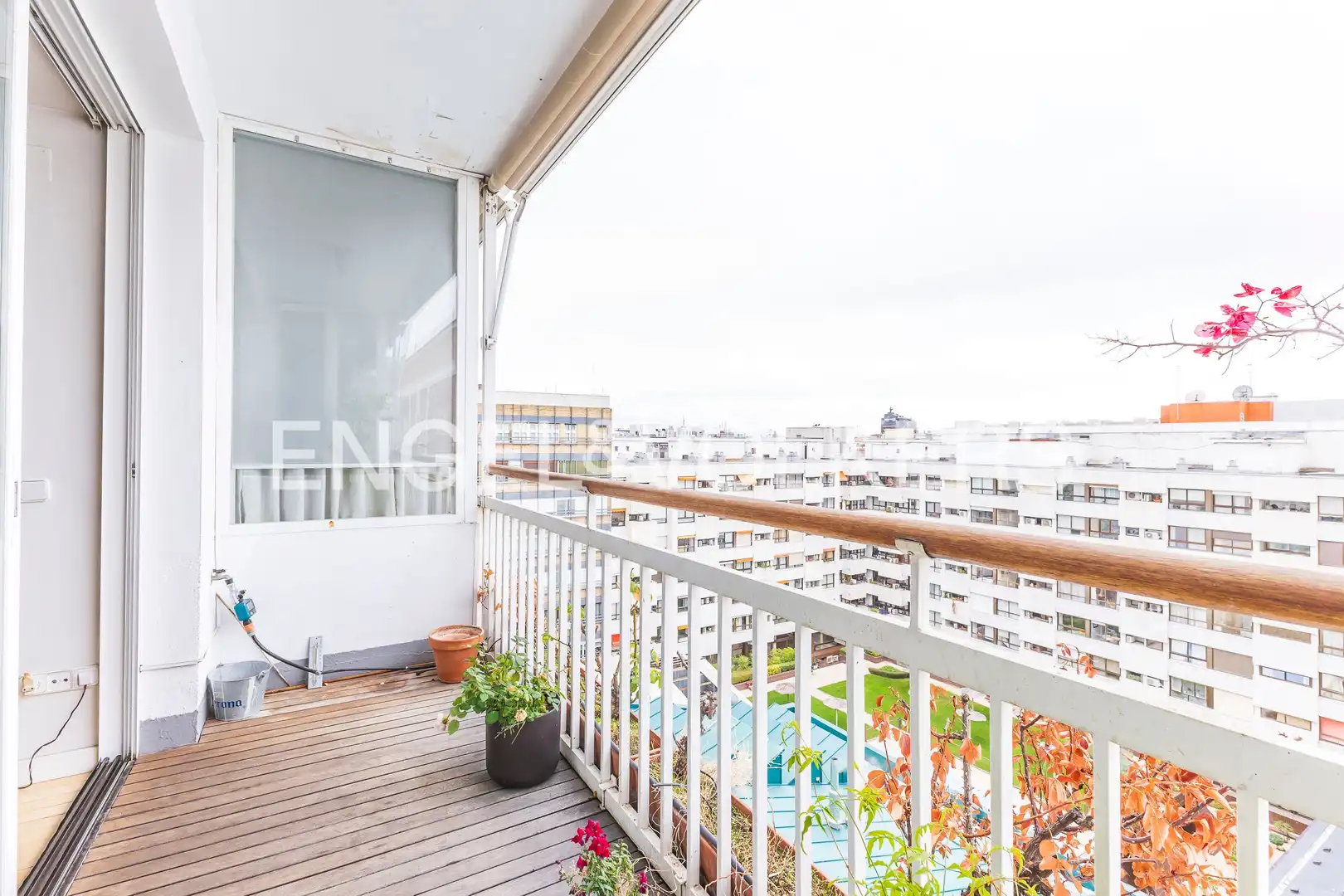 Balcony of Flat for sale in Madrid  with Air Conditioner, Heating and Parquet flooring