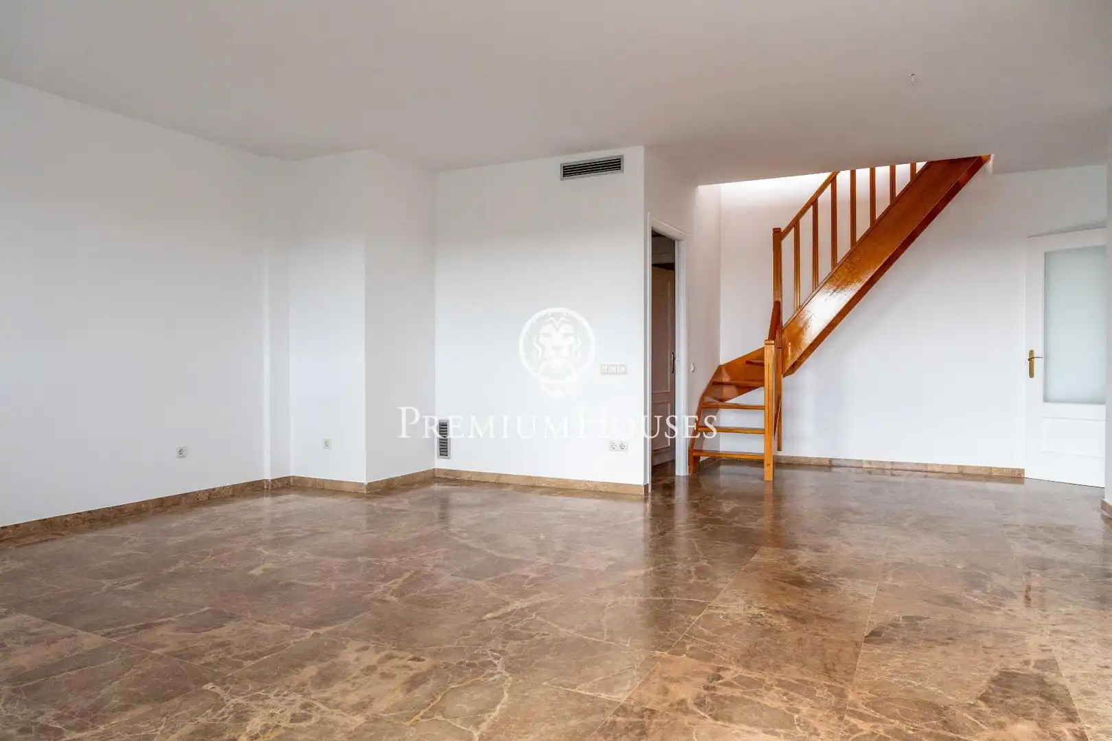 Attic for sale in Gavà  with Heating, Terrace and Storage room