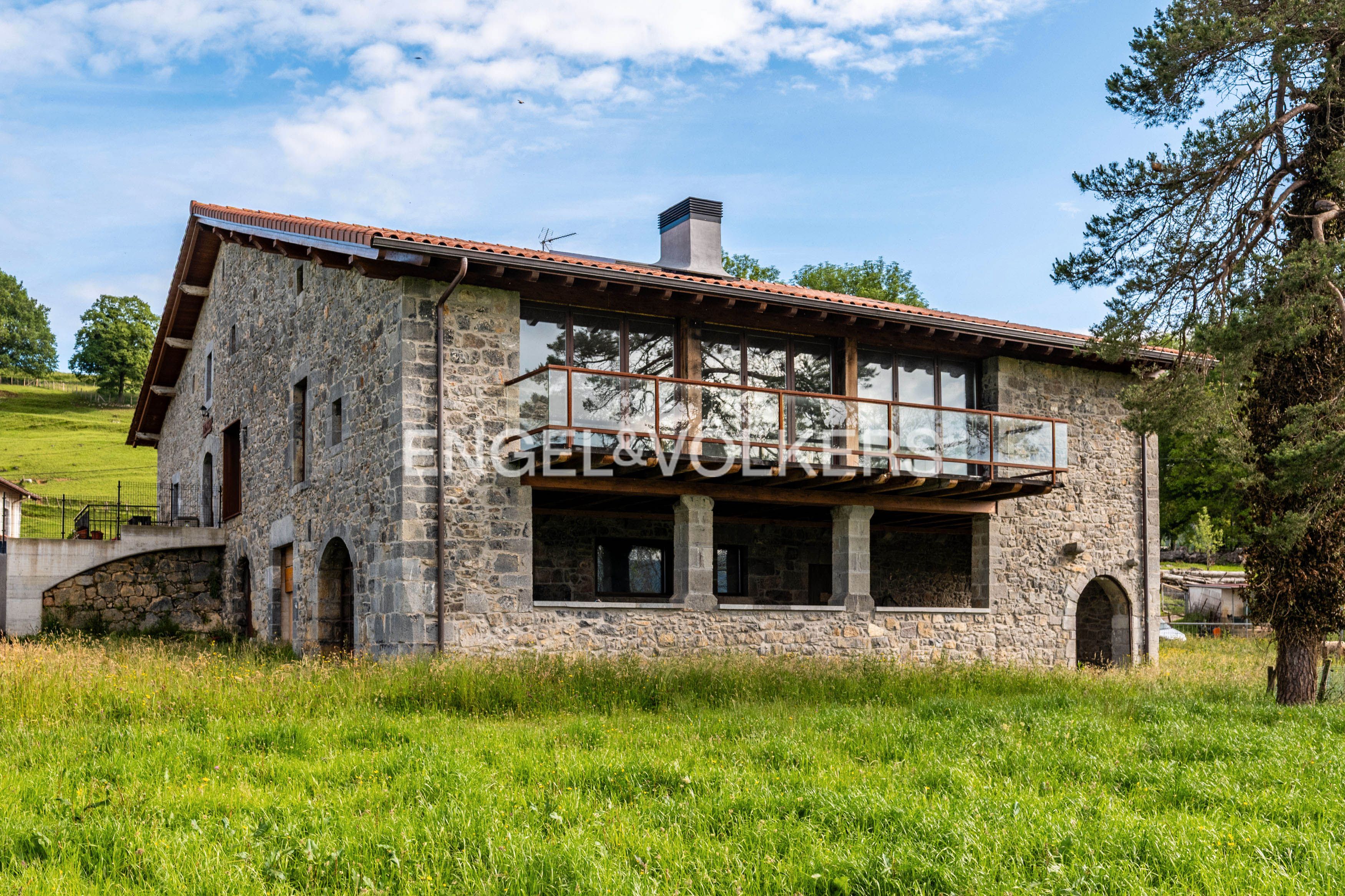 Exterior view of Single-family semi-detached for sale in Zizurkil  with Air Conditioner, Heating and Private garden