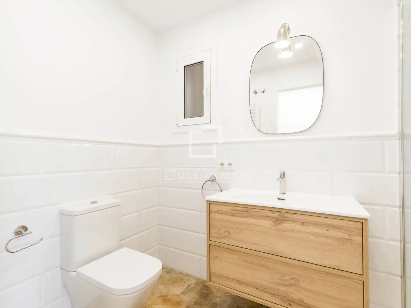 Baño de Piso en venta en Barcelona con Aire acondicionado