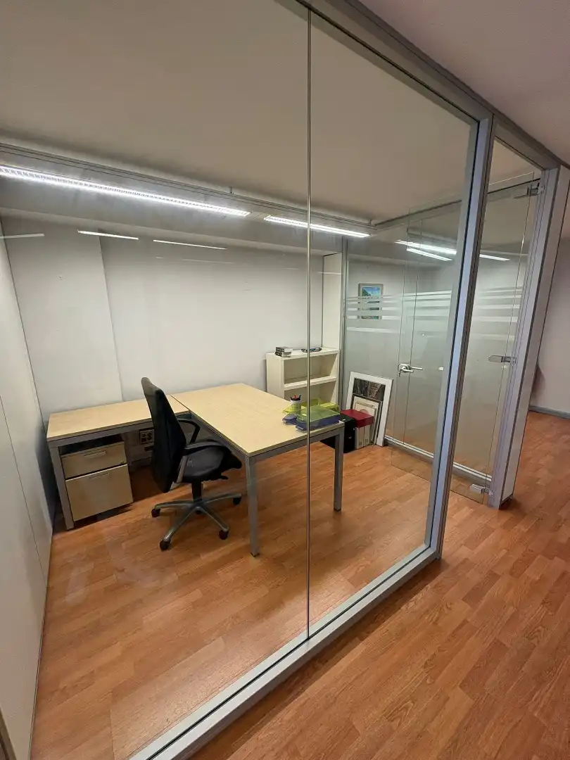 Oficina de lloguer en Girona amb Terrassa