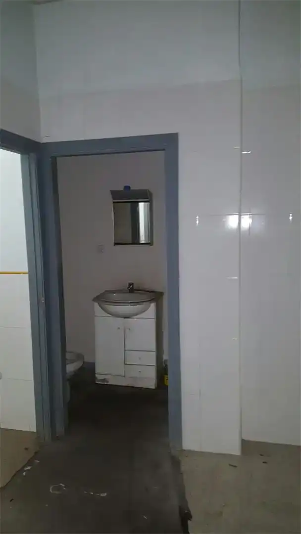 Baño de Local de alquiler en Murcia