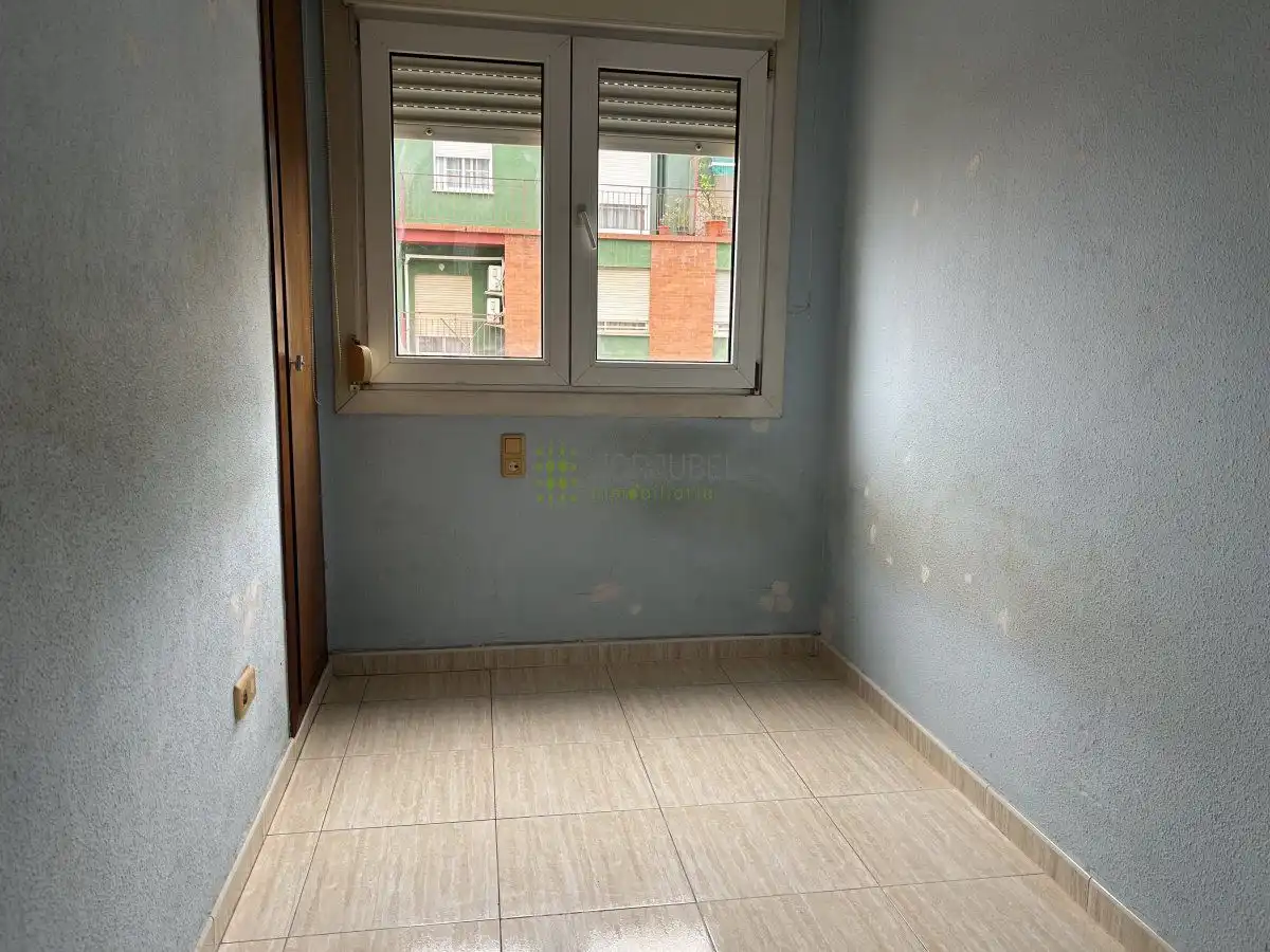 Habitación de Piso en venta en Castellón de la Plana / Castelló de la Plana con Aire acondicionado, Calefacción y Trastero