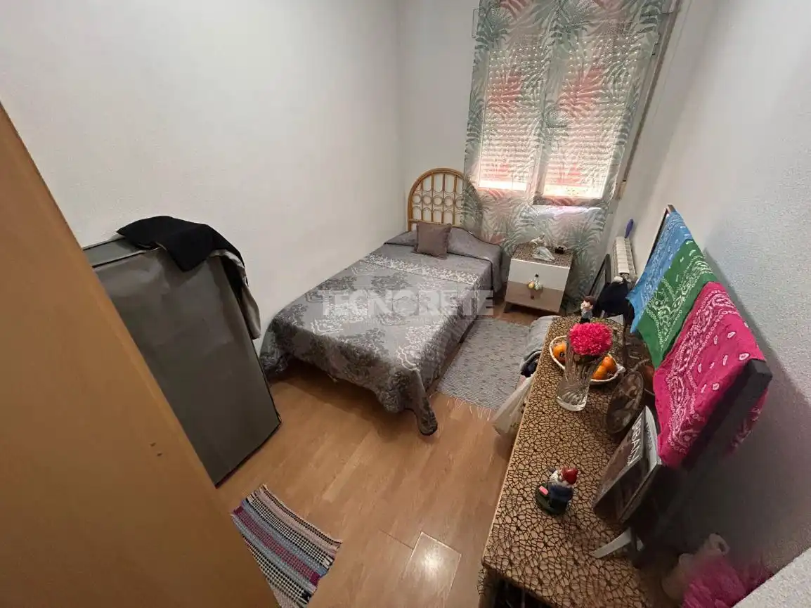 Habitación de Piso en venta en Guadalajara con Calefacción y Amueblado