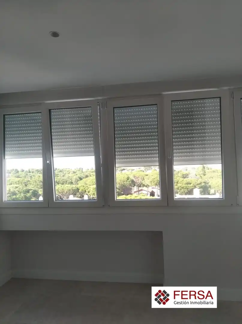 Terrassa de Pis de lloguer en El Puerto de Santa María amb Aire condicionat, Calefacció i Jardí privat