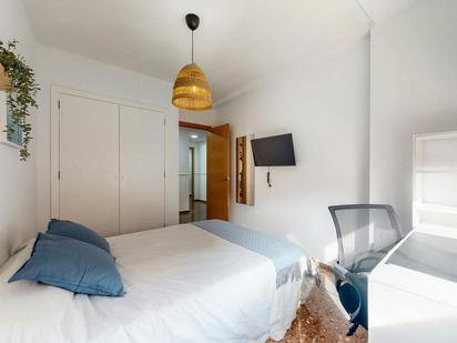 Bedroom of Flat to share in  Valencia Capital  with Air Conditioner, Furnished and Washing machine