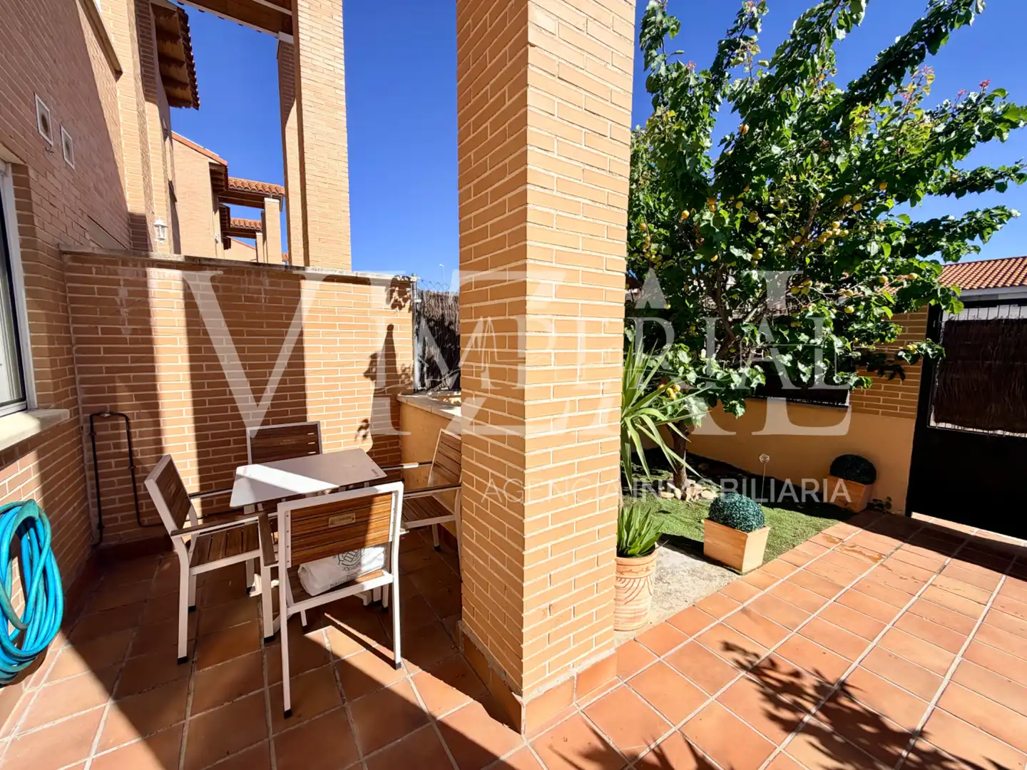 Jardín de Casa adosada en venta en Argés con Aire acondicionado, Calefacción y Amueblado