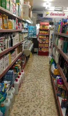 Local comercial en Venta en V Centenario - Piletas - Capuchinos