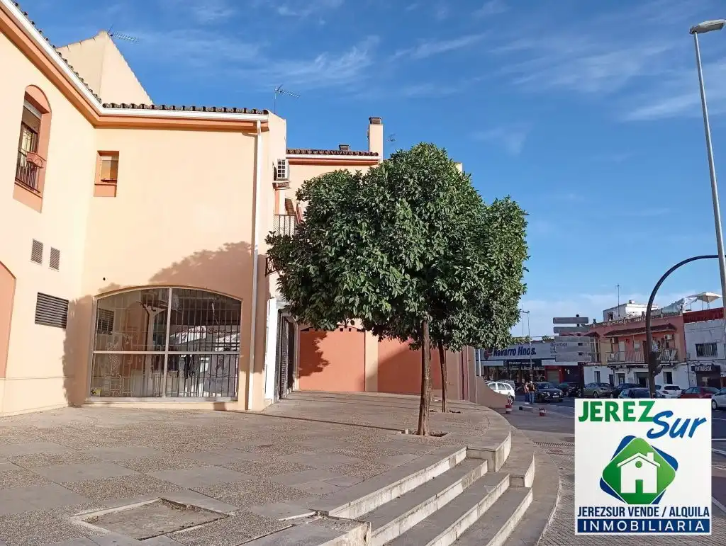Vista exterior de Local en venda en Jerez de la Frontera