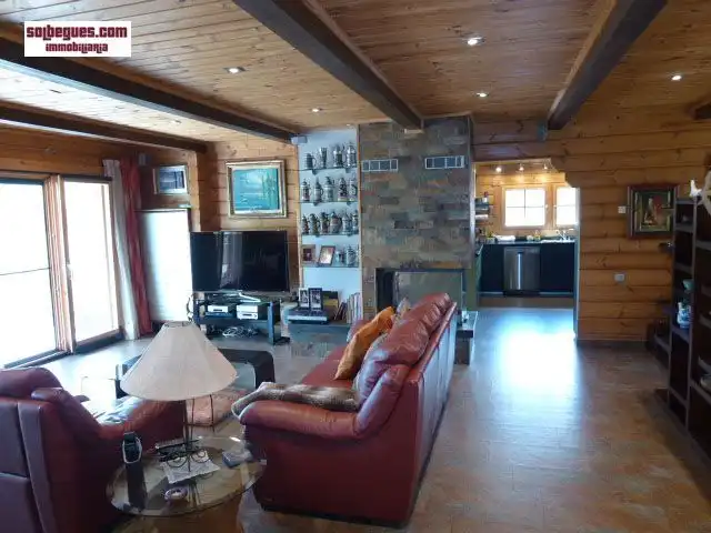 Sala de estar de Casa o chalet en venta en Begues con Aire acondicionado, Calefacción y Jardín privado