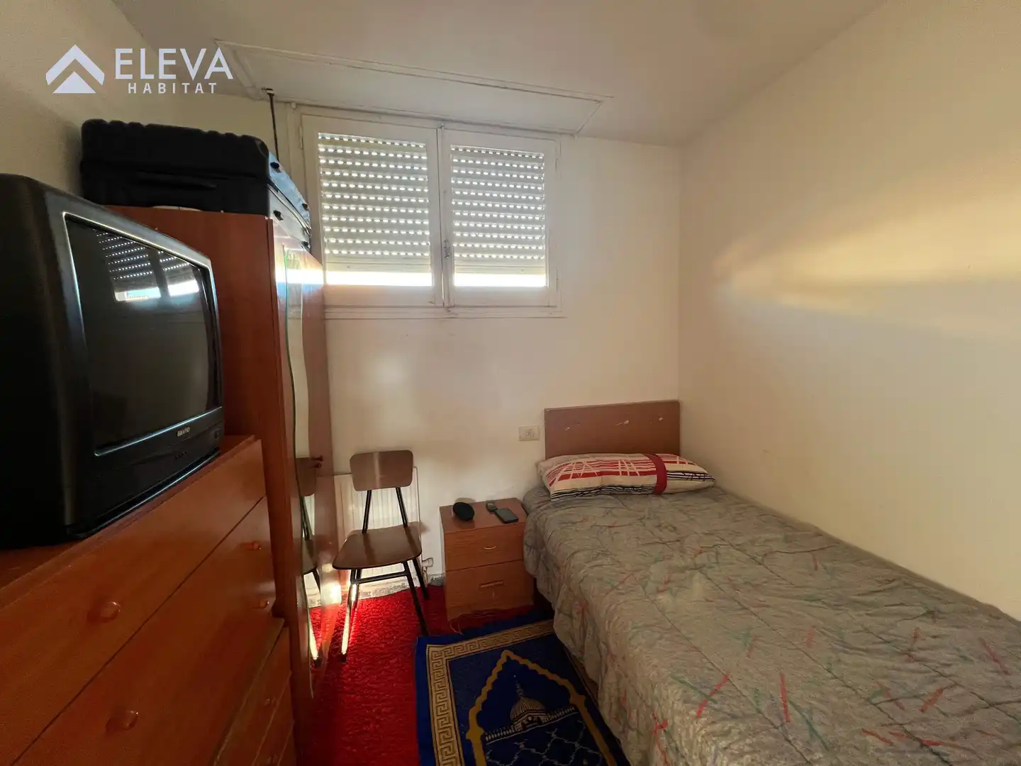 Schlafzimmer von Dachboden zum Verkauf in Lleida mit Terrasse und Balkon