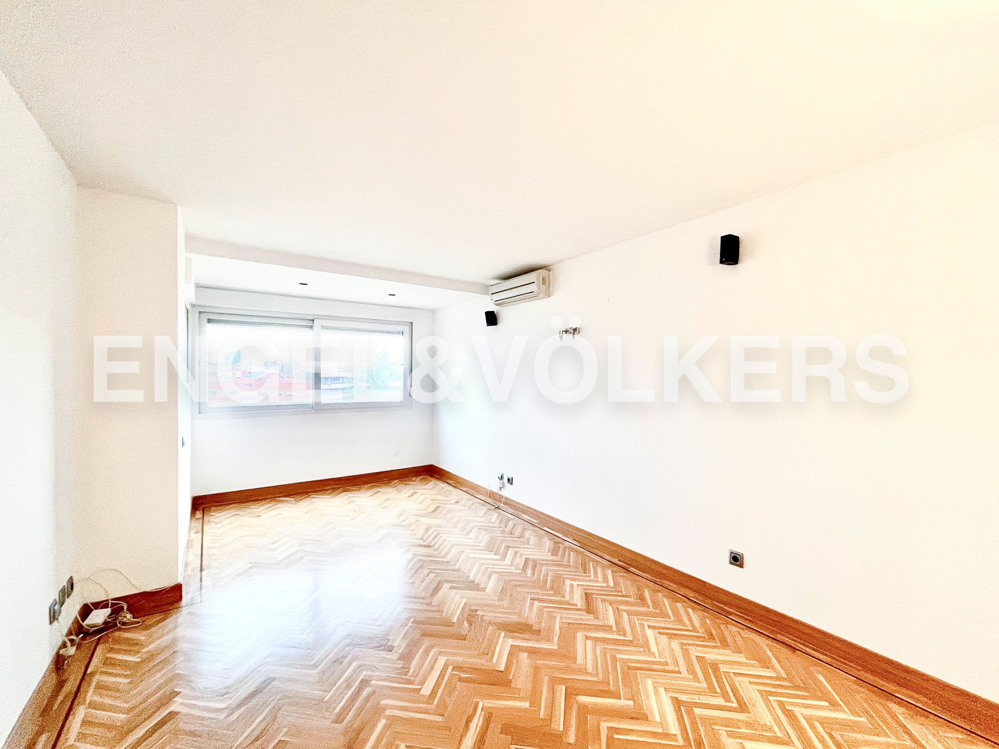 Sala de estar de Apartamento de alquiler en  Madrid Capital con Aire acondicionado, Calefacción y Parquet
