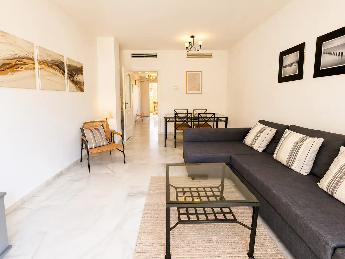 Sala d'estar de Pis en venda en Almería amb Aire condicionat, Terrassa i Balcó