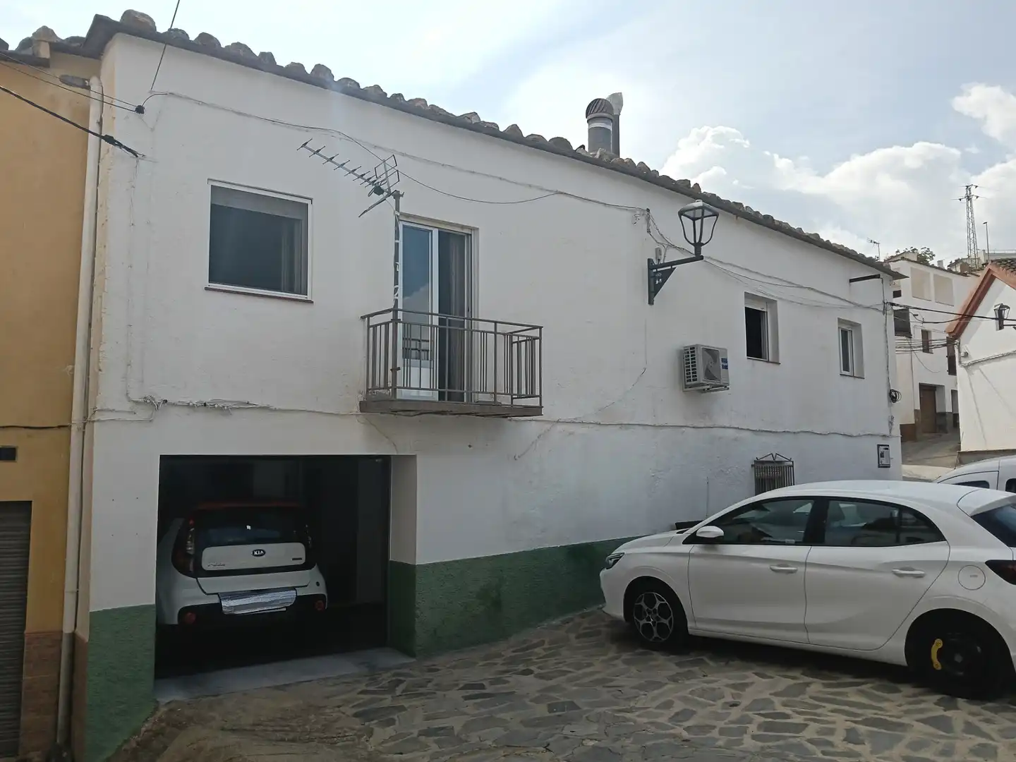 Vista exterior de Casa o xalet en venda en Cádiar amb Aire condicionat, Calefacció i Terrassa