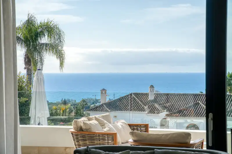 Vista exterior de Apartament en venda en Marbella amb Aire condicionat, Calefacció i Jardí privat