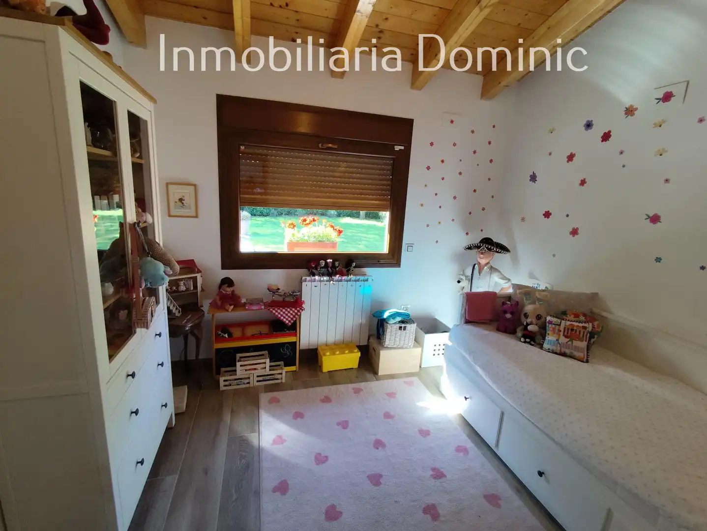 Sala d'estar de Casa o xalet en venda en Caldes de Malavella amb Calefacció, Jardí privat i Terrassa