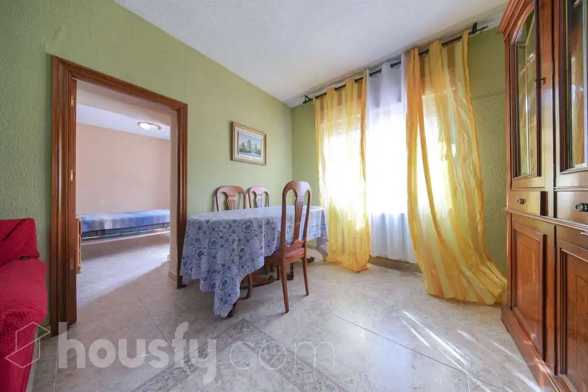 Piso con ascensor en venta en Calle la Chulapona ., imagen 3