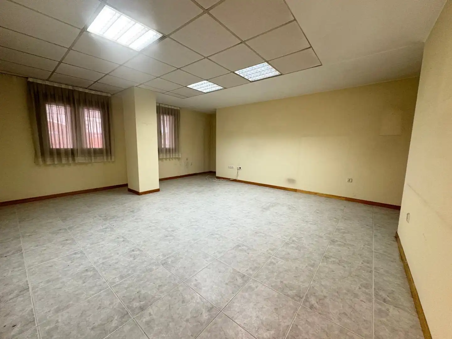 Oficina de alquiler en Oviedo 