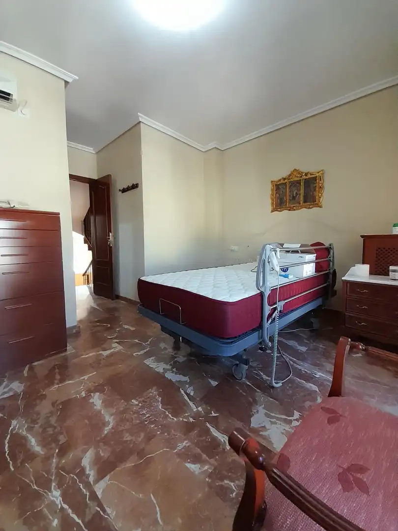 Dormitori de Casa o xalet en venda en Córdoba amb Aire condicionat, Terrassa i Balcó