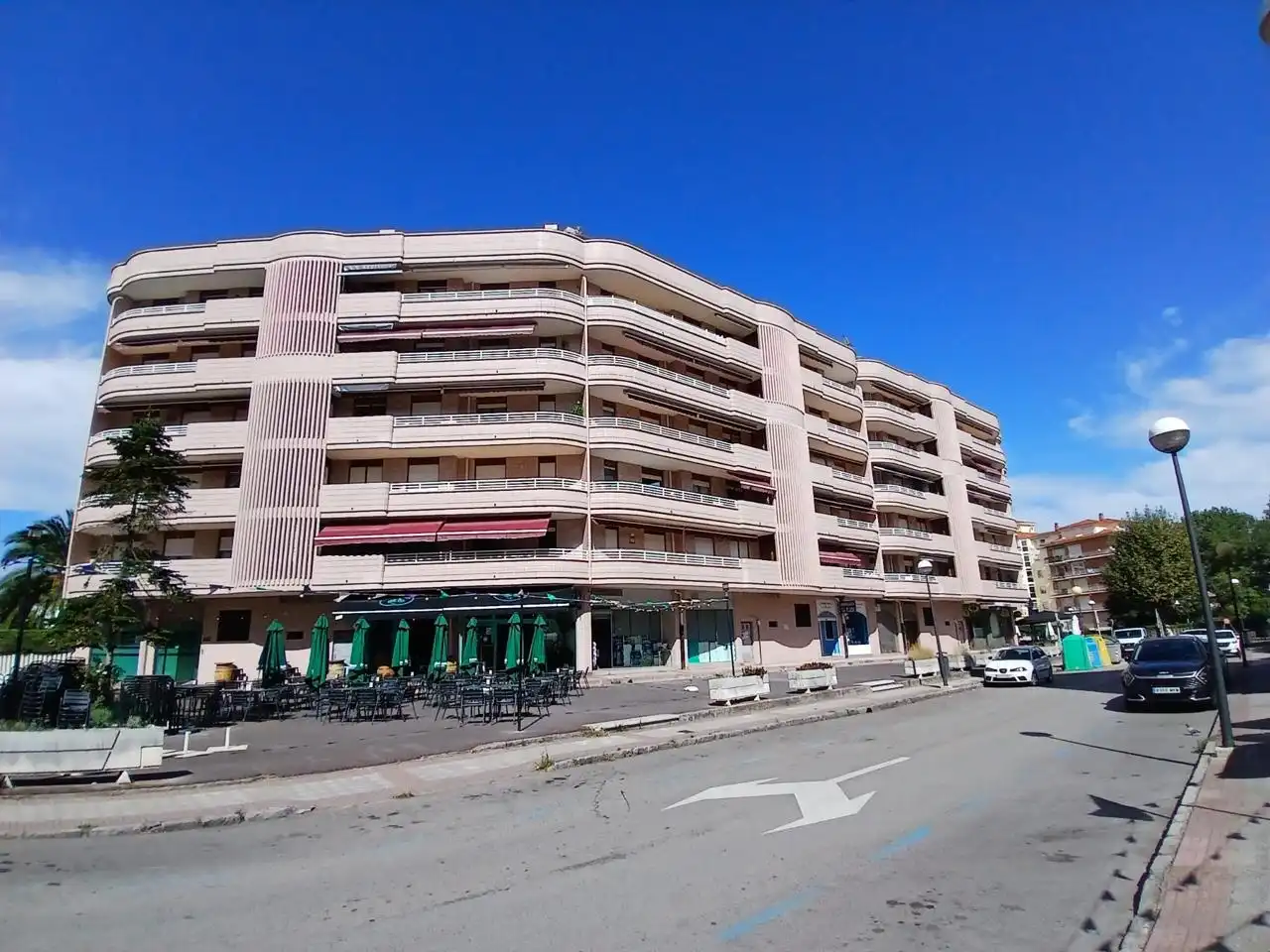 Außenansicht von Geschaftsraum zum Verkauf in Castro-Urdiales