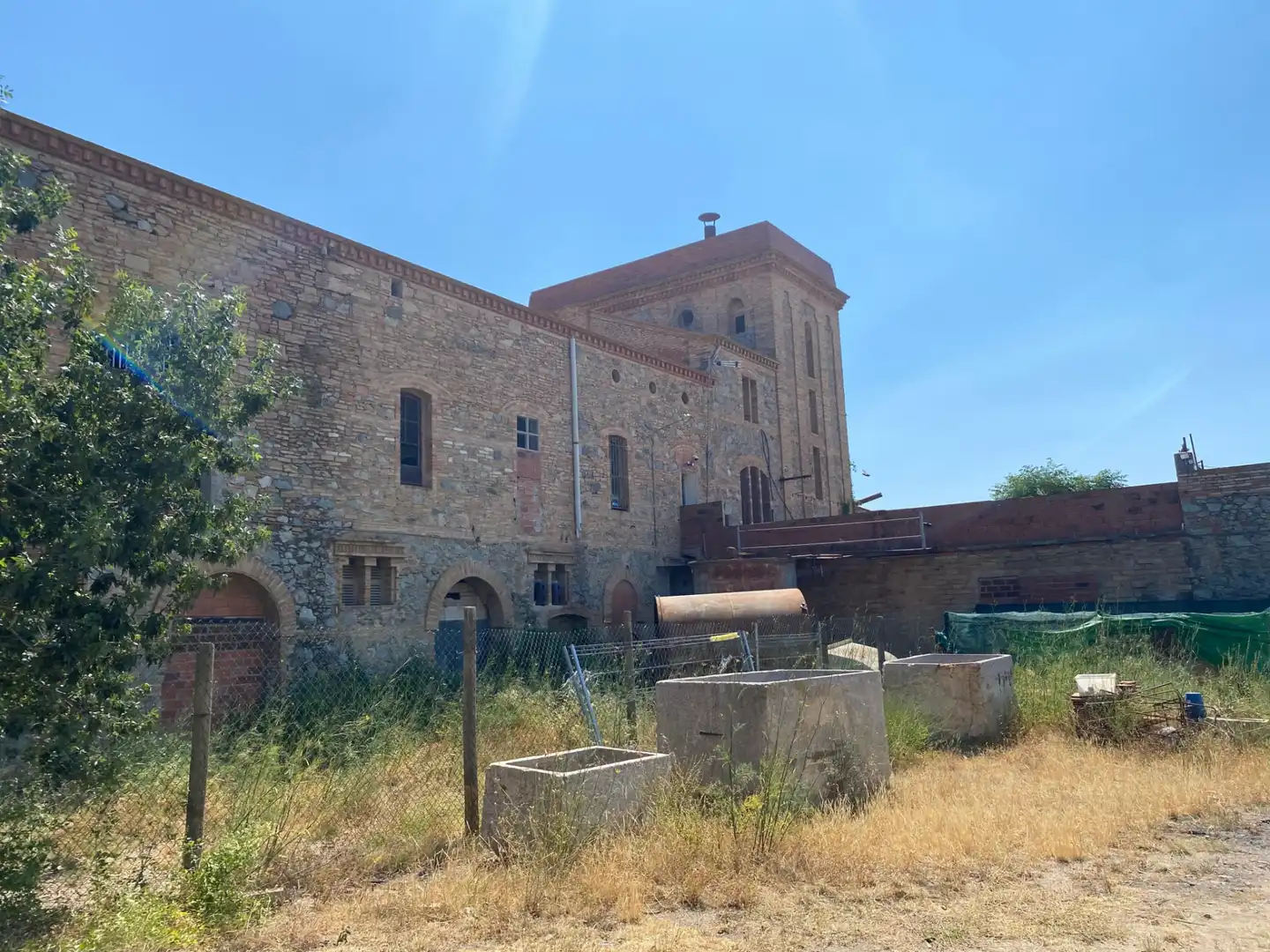 Vista exterior de Edificio en venta en Vilajuïga