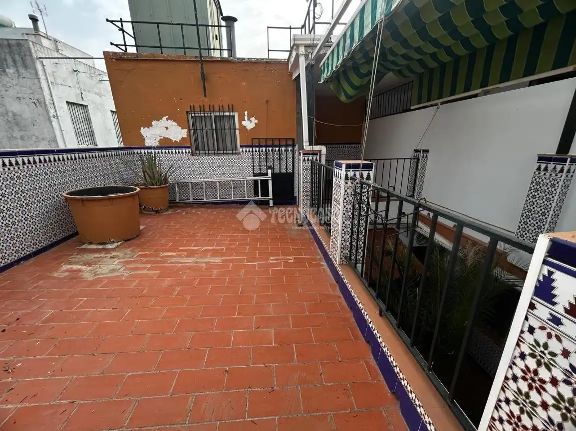 Terrassa de Casa adosada en venda en La Rinconada amb Aire condicionat i Calefacció