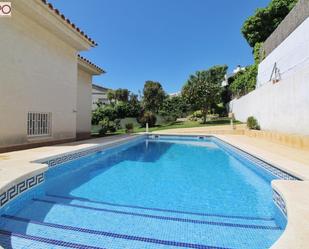 Piscina de Casa o xalet en venda en Calafell amb Calefacció, Jardí privat i Terrassa