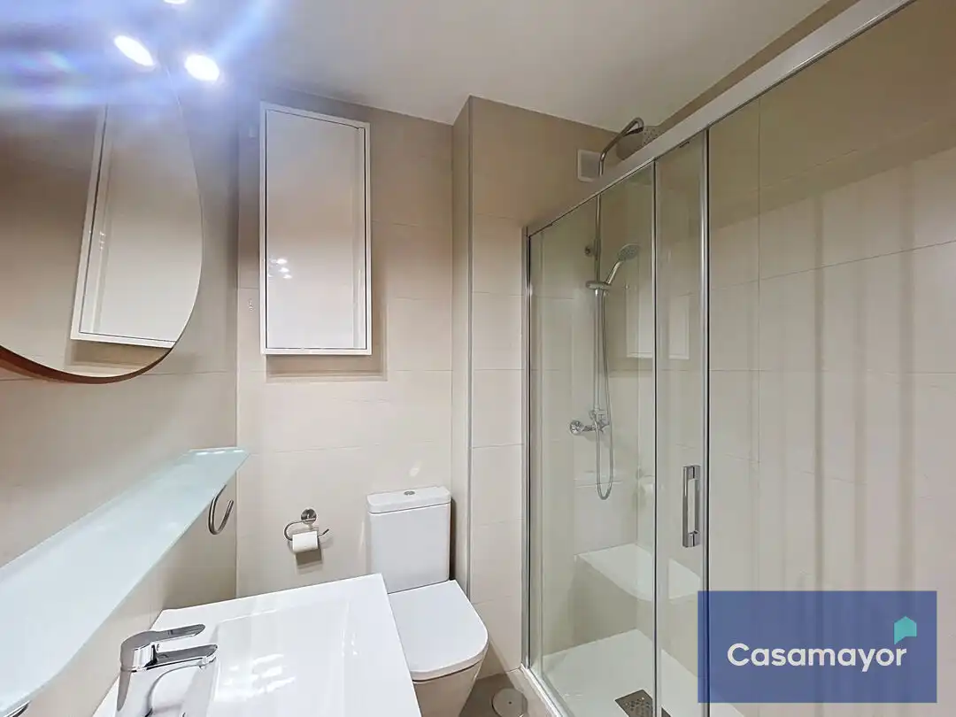 Baño de Ático de alquiler en Alicante / Alacant con Aire acondicionado, Terraza y Balcón