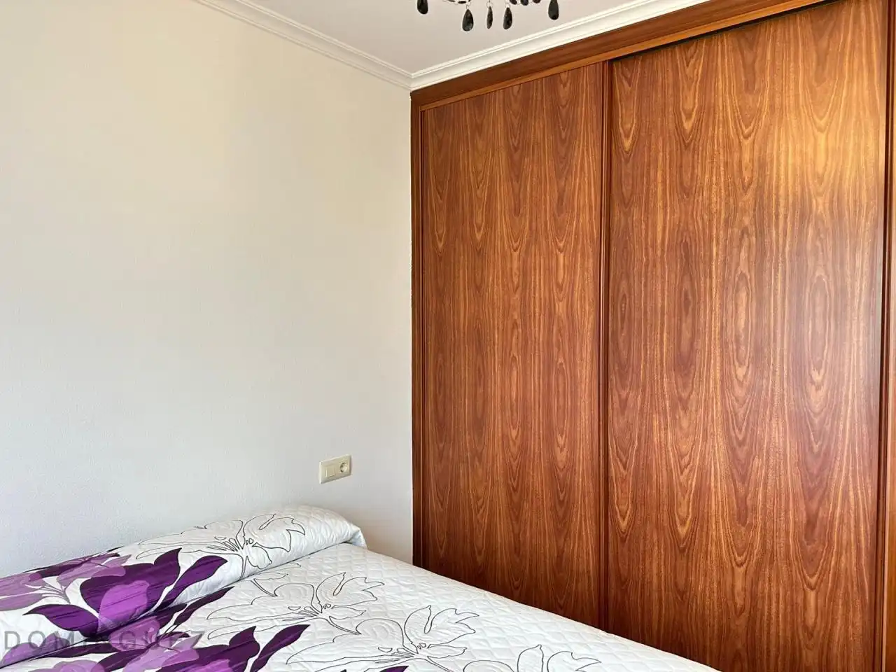 Habitación de Piso en venta en Vigo  con Calefacción y Balcón