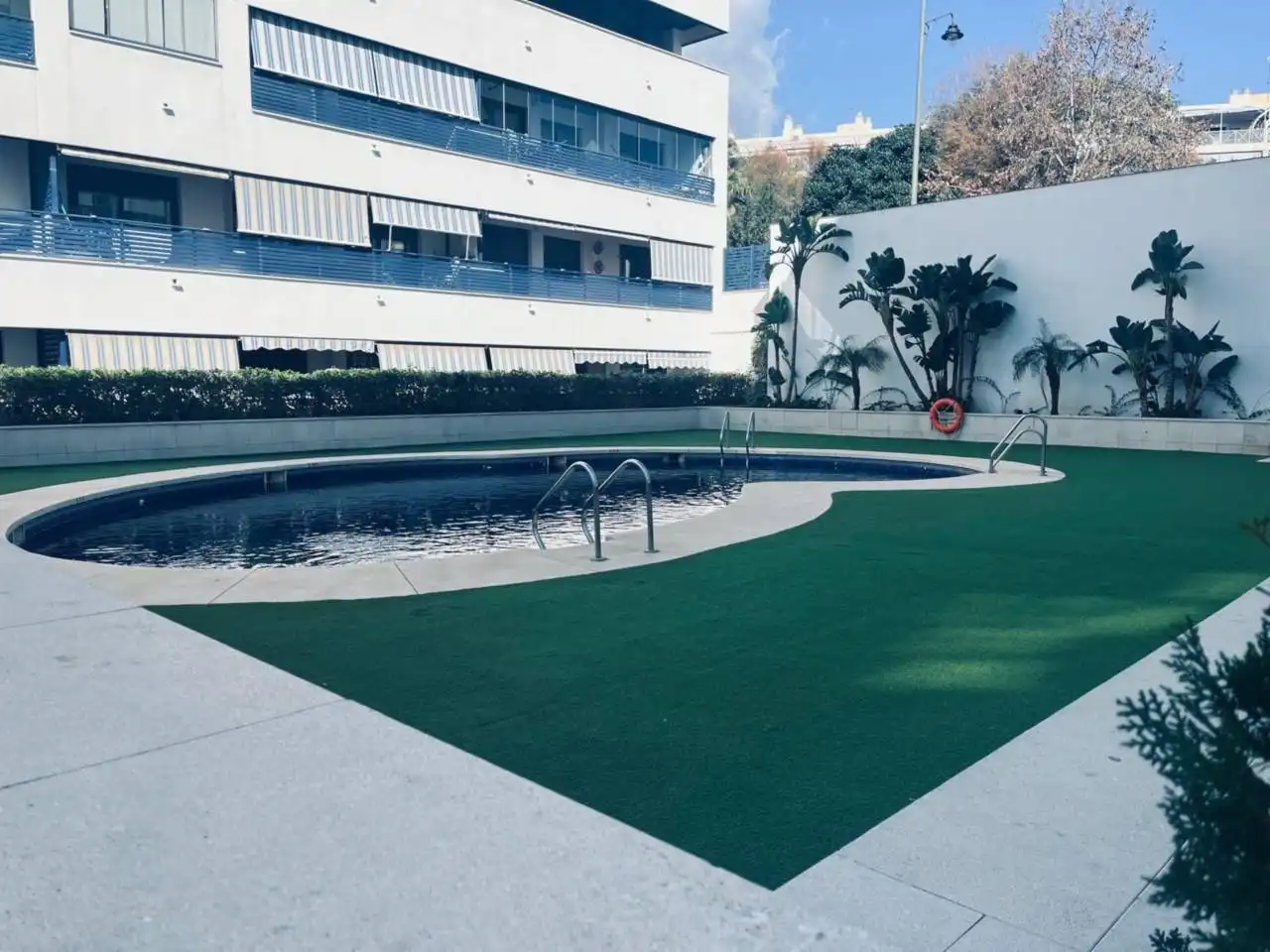 Piscina de Pis en venda en Estepona amb Terrassa, Moblat i Balcó