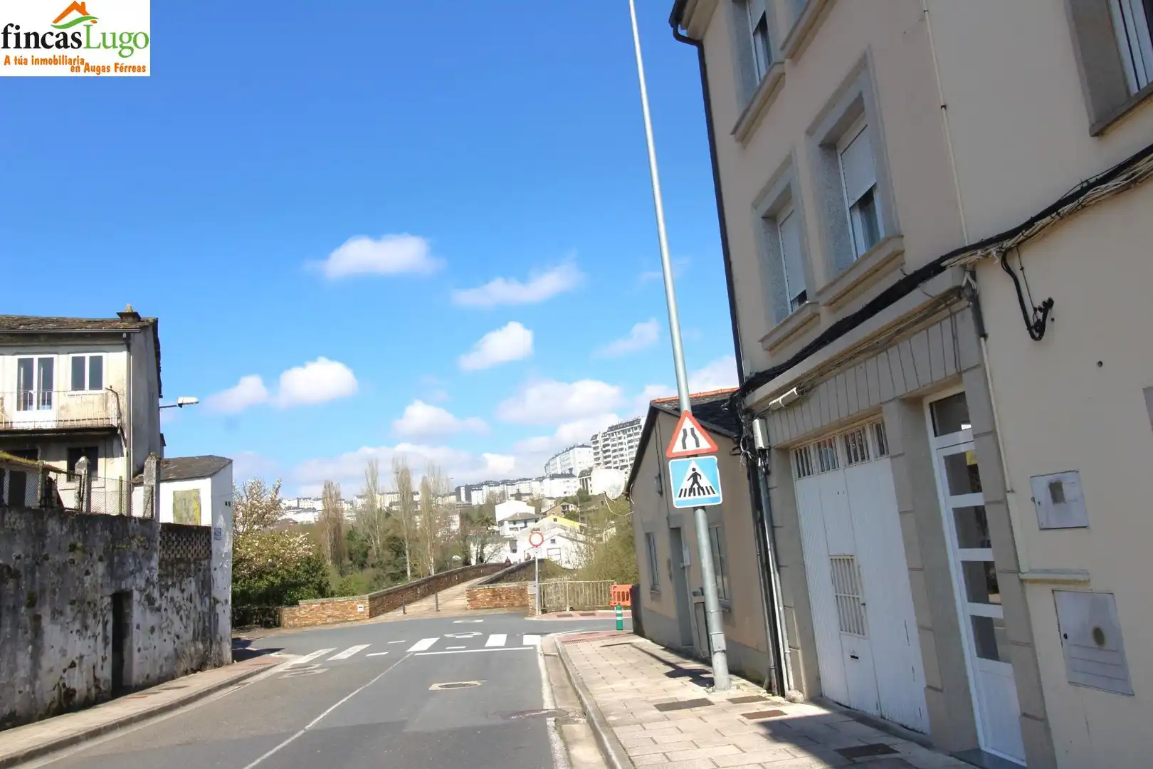 Vista exterior de Casa o xalet en venda en Lugo amb Calefacció