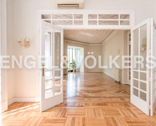 Apartment to rent in  Madrid Capital  with Air Conditioner, Heating and Parquet flooring