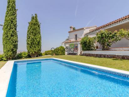 Jardí de Casa o xalet en venda en Guadalajara Capital amb Calefacció, Terrassa i Traster
