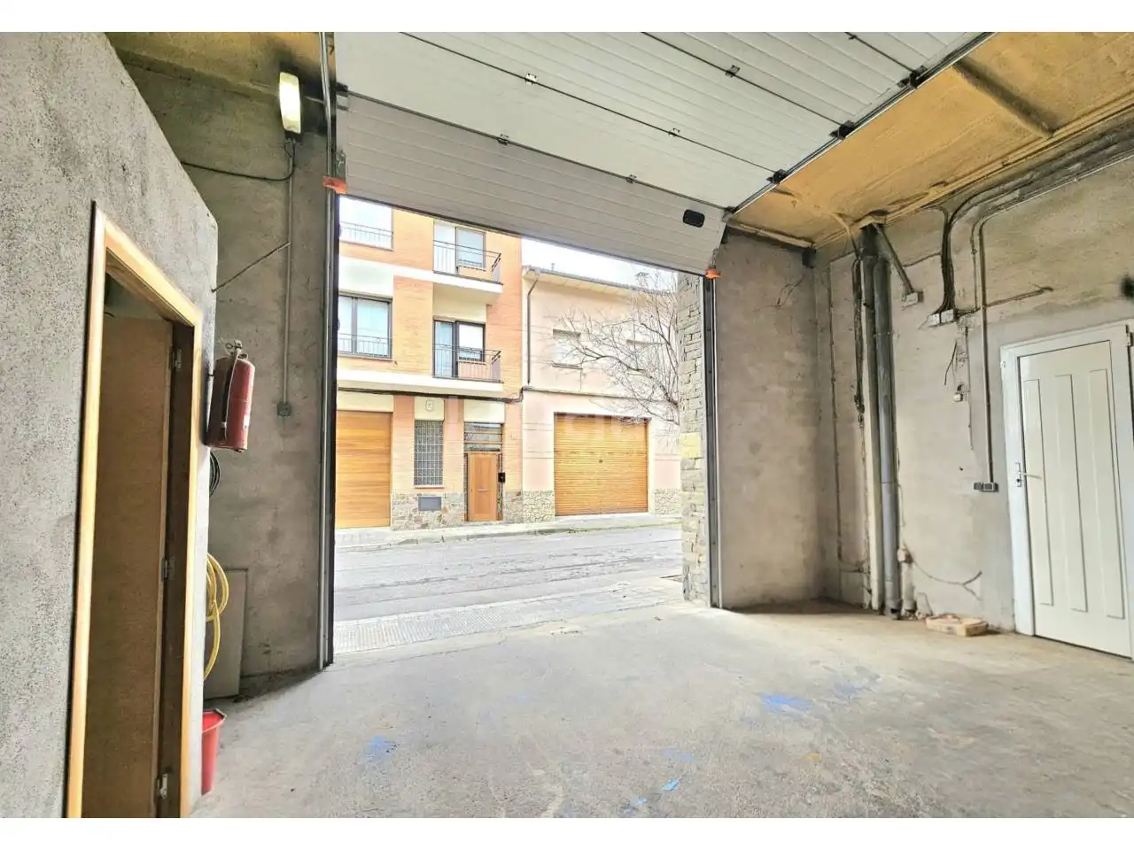 Vista exterior de Casa adosada en venta en Vic con Calefacción y Terraza