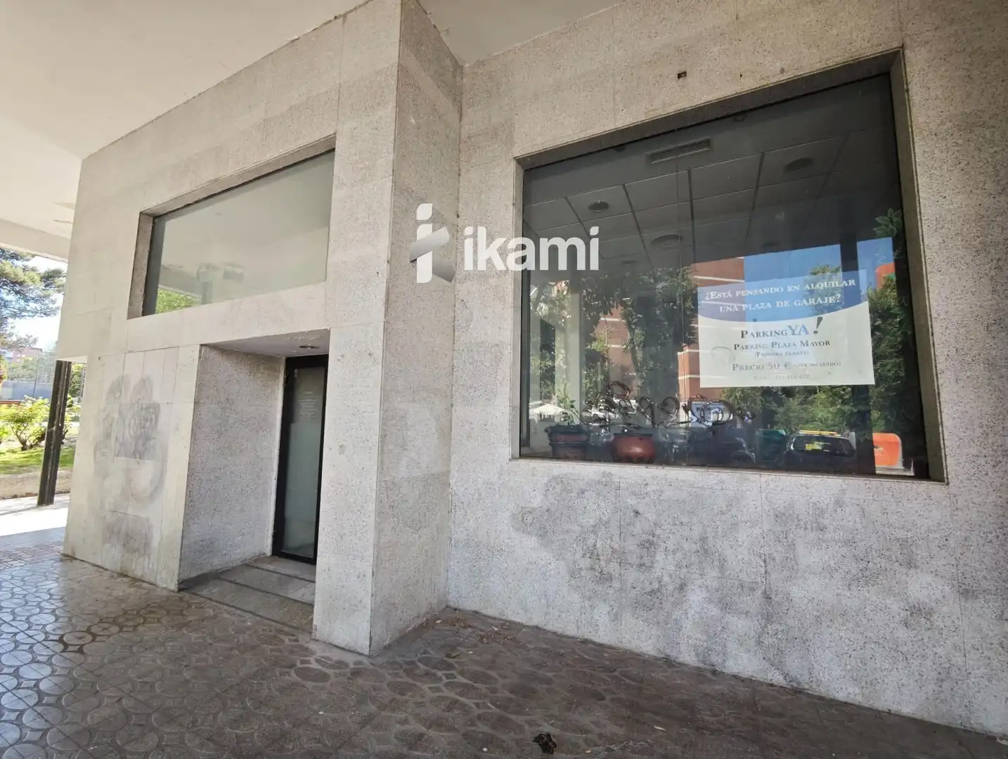 Außenansicht von Gebäude zum Verkauf in Alcorcón