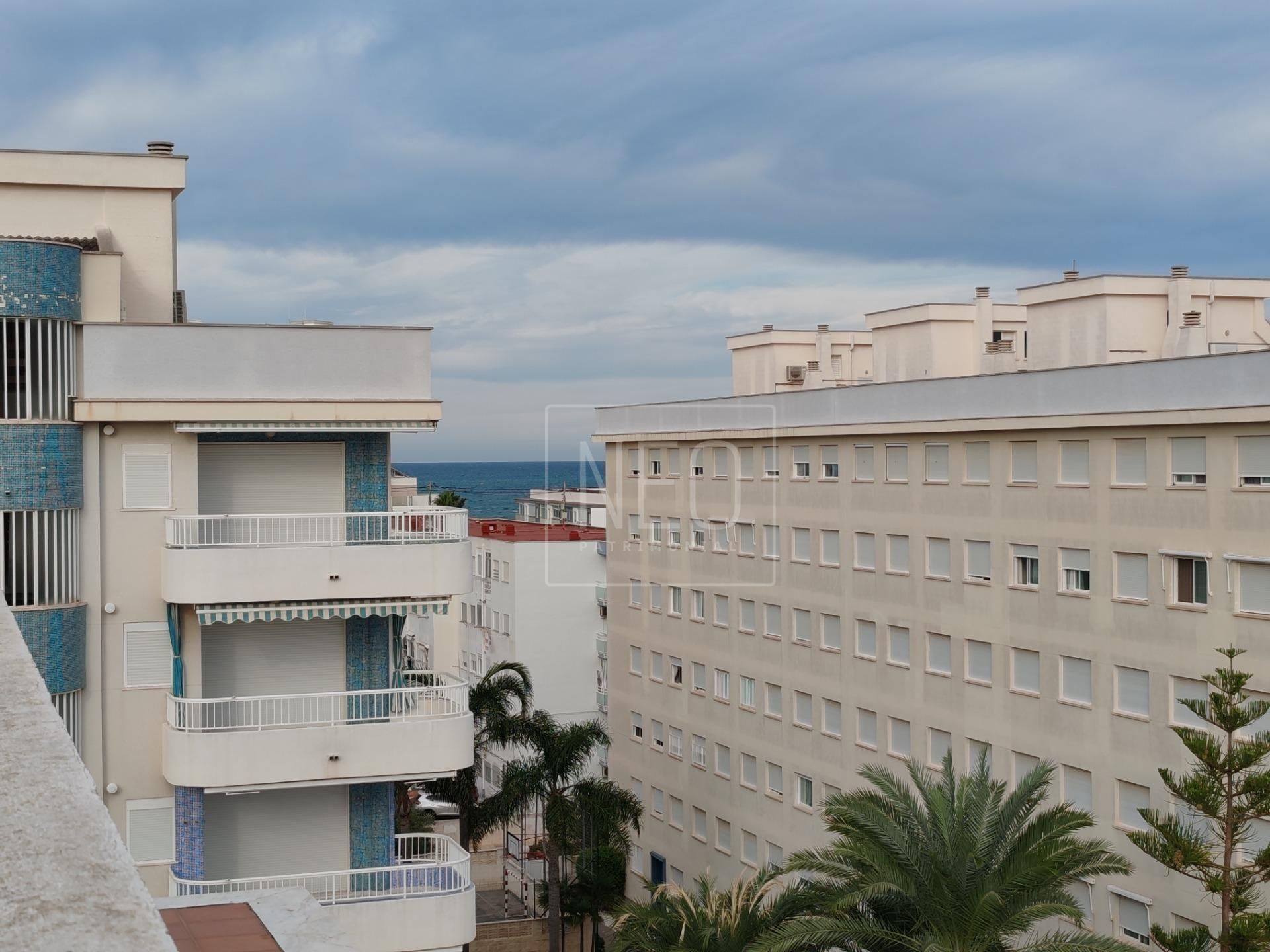 Vista exterior de Àtic en venda en Daimús amb Aire condicionat, Jardí privat i Terrassa