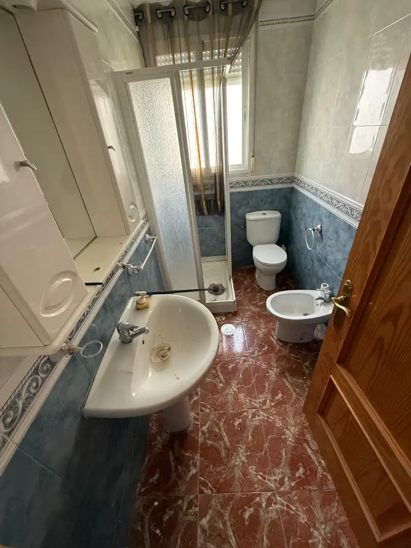 Bathroom of Houses for sale in Alcalá la Real  with Terrace, Storage room and Balcony