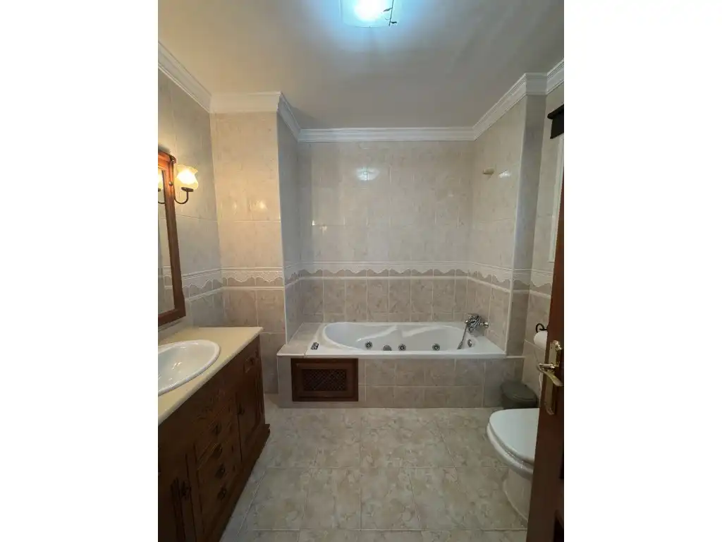 Bany de Casa o xalet en venda en Estepona amb Forn i Rentadora