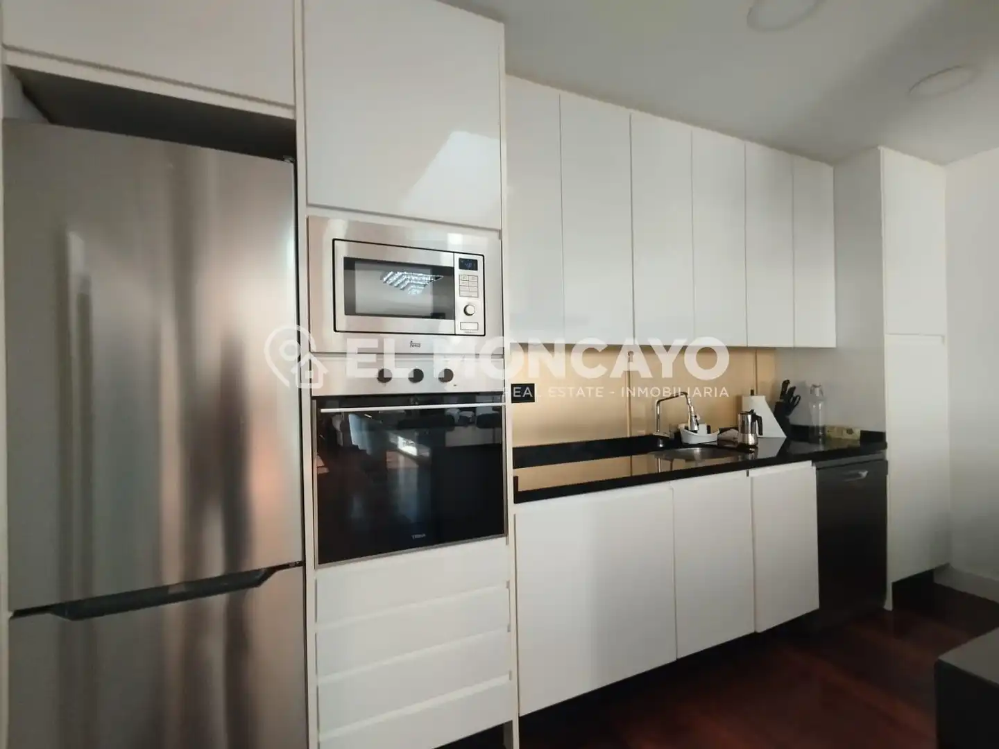 Kitchen of Detached homes for rent in Daya Vieja  with Air Conditioner, Parquet flooring and Terrace