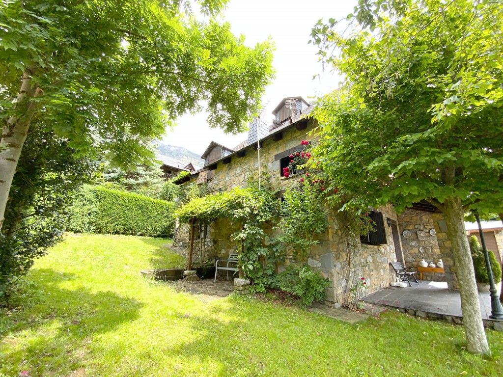 Garden of House or chalet for sale in Sahún  with Private garden