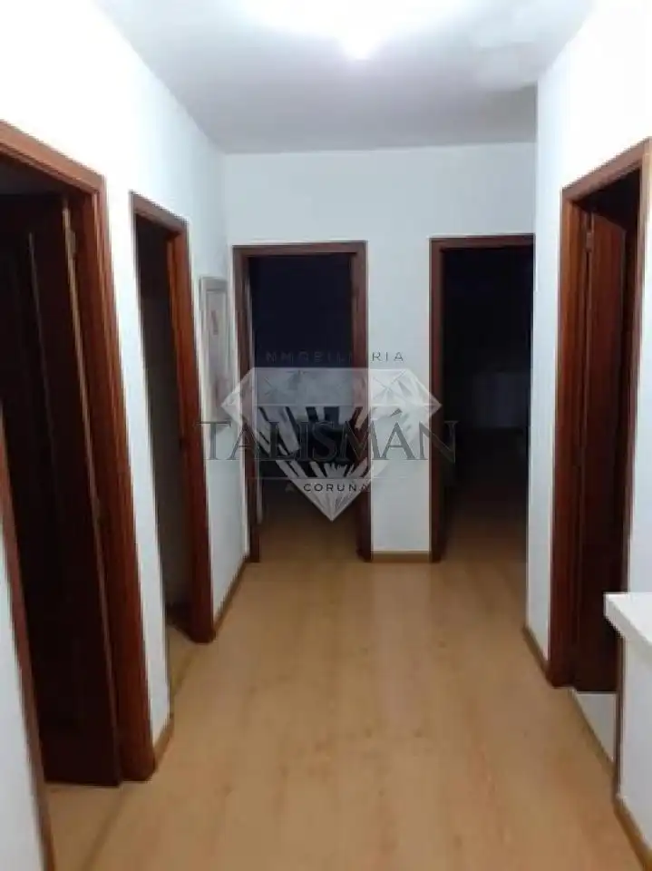 Piso en venta en Vilagarcía de Arousa con Trastero, Amueblado y Balcón
