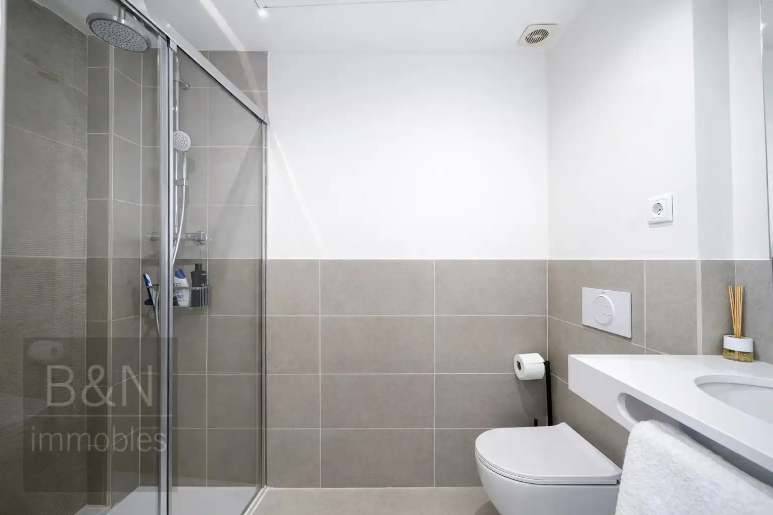 Baño de Dúplex en venta en Terrassa con Aire acondicionado, Calefacción y Terraza