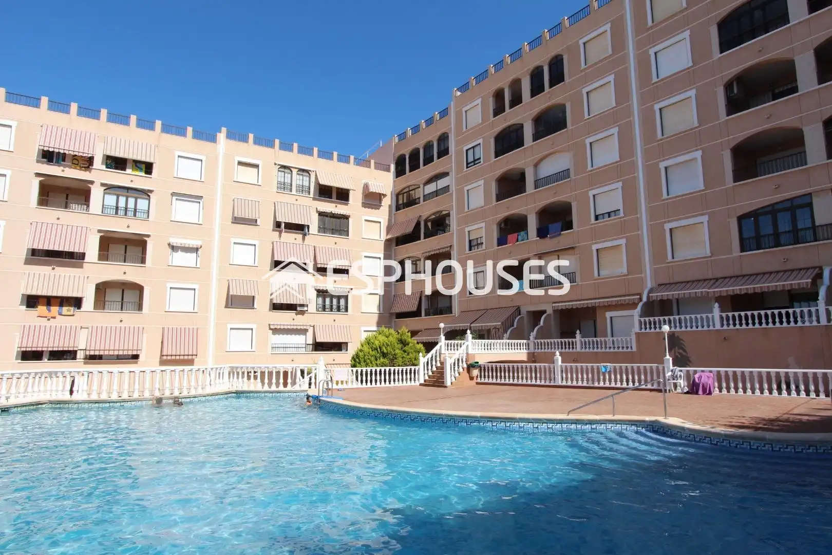 Vista exterior de Apartamento en venta en Guardamar del Segura con Aire acondicionado, Trastero y Amueblado