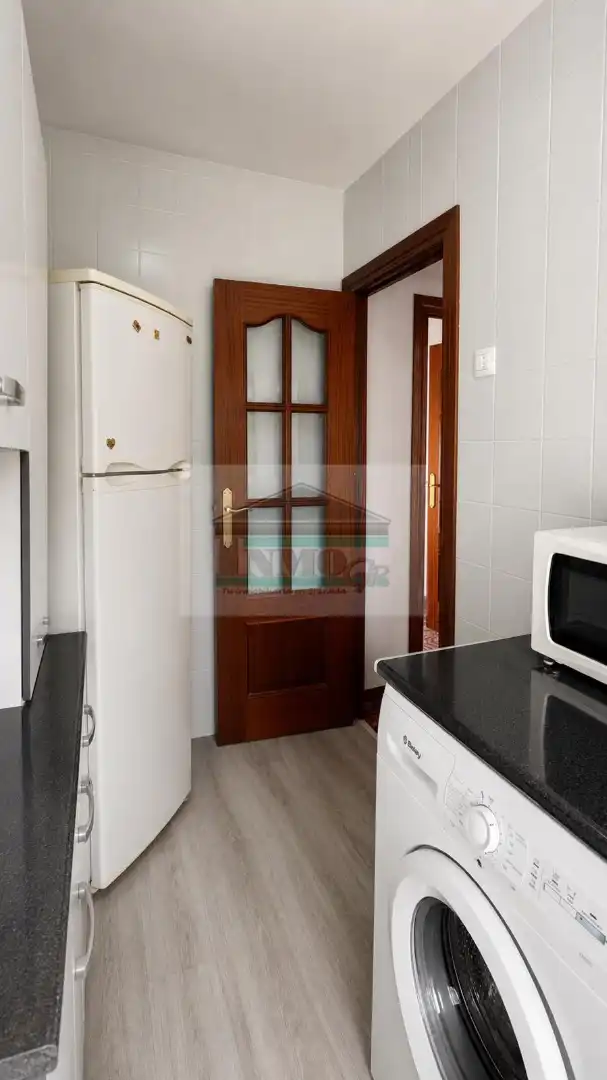 Flat for rent in Granada  with Air Conditioner, Furnished and Balcony