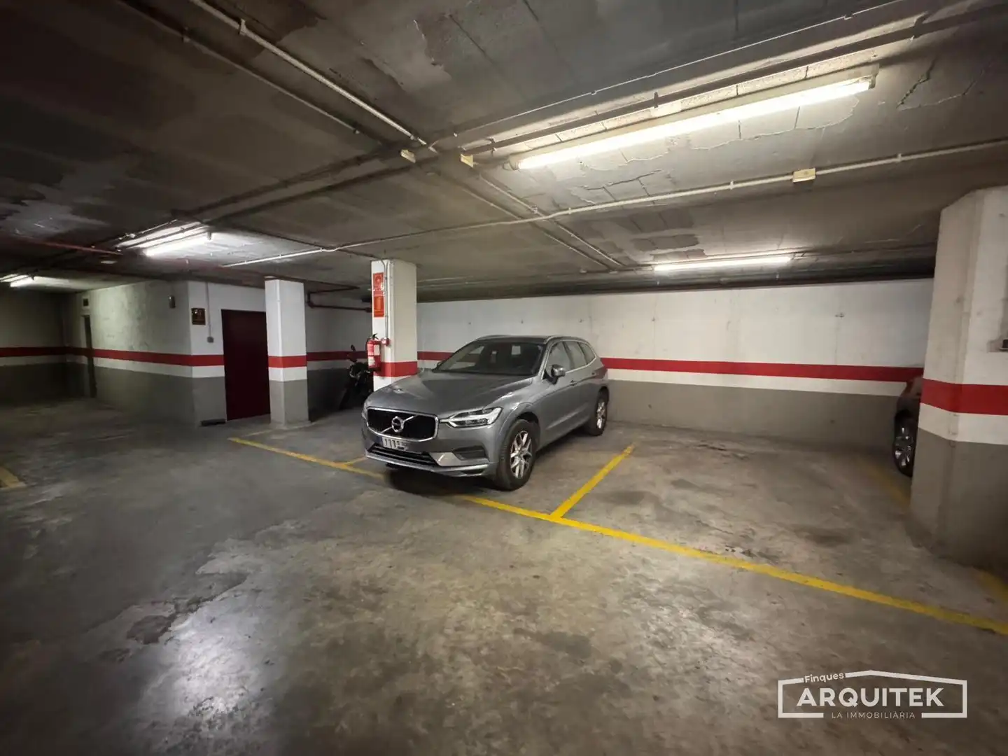 Parking de Apartamento en venta en Lleida con Aire acondicionado, Calefacción y Terraza