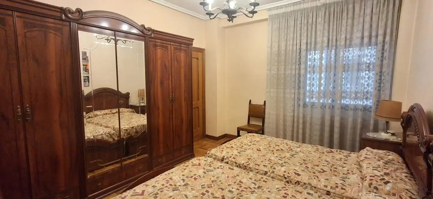 Bedroom of Flat for sale in Tudela  with Air Conditioner, Heating and Parquet flooring