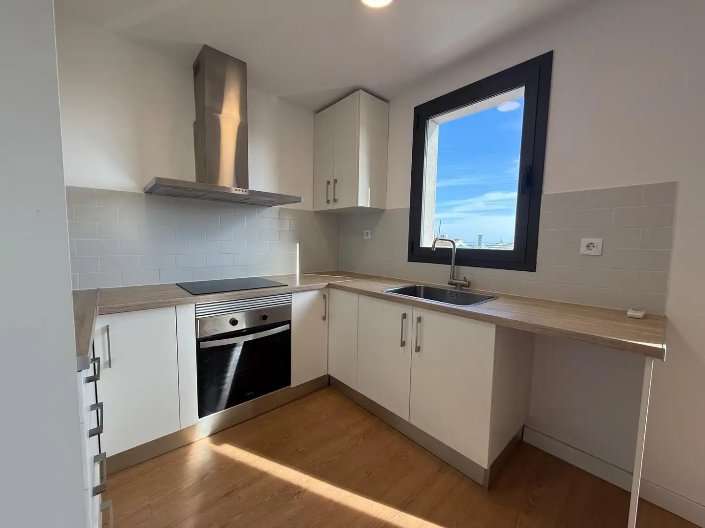 Cuina de Pis de lloguer en  Tarragona Capital amb Aire condicionat i Terrassa