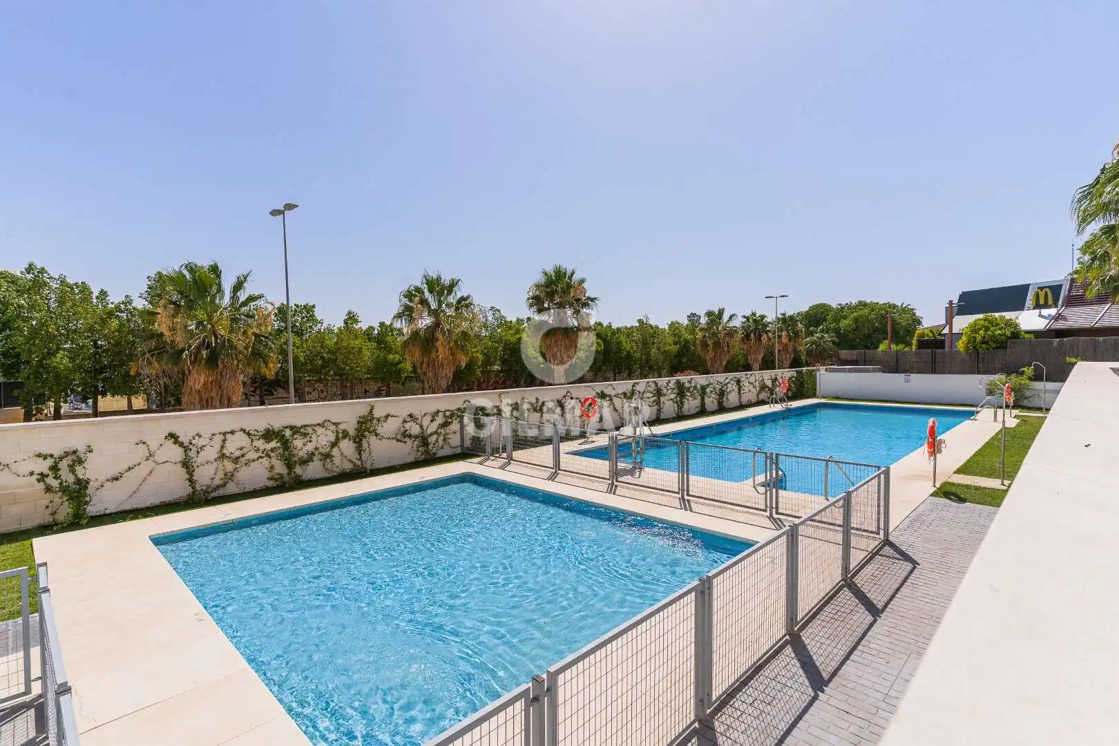 Piscina de Pis en venda en Jerez de la Frontera amb Calefacció, Jardí privat i Piscina