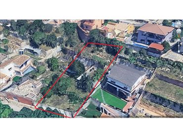 Terreno residenziale in vendita a Calle Anselm Clavé 43