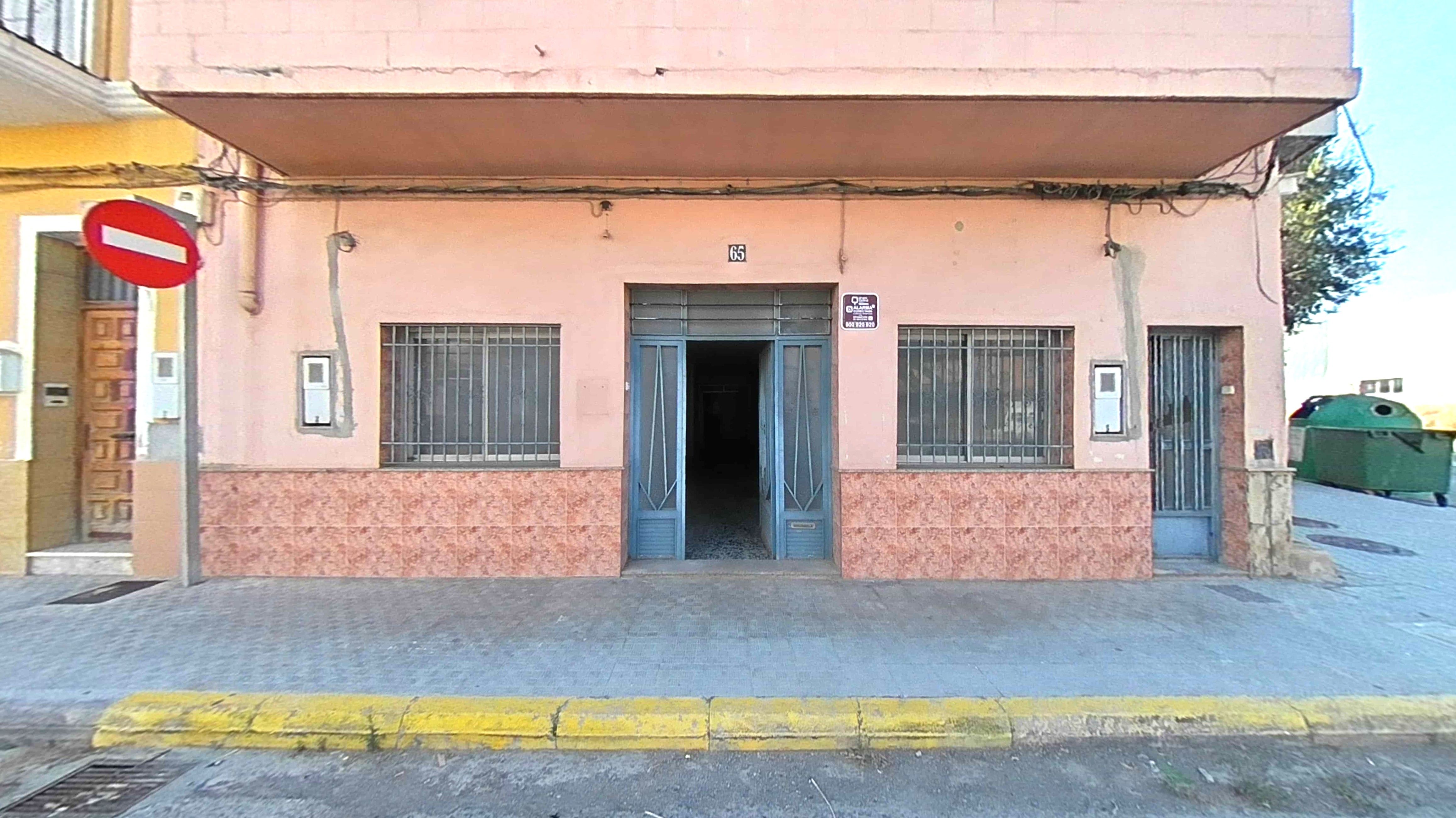 Vista exterior de Casa o xalet en venda en Villanueva de Castellón amb Terrassa, Traster i Balcó